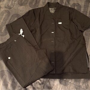 Figs Limited Edition Set in Black